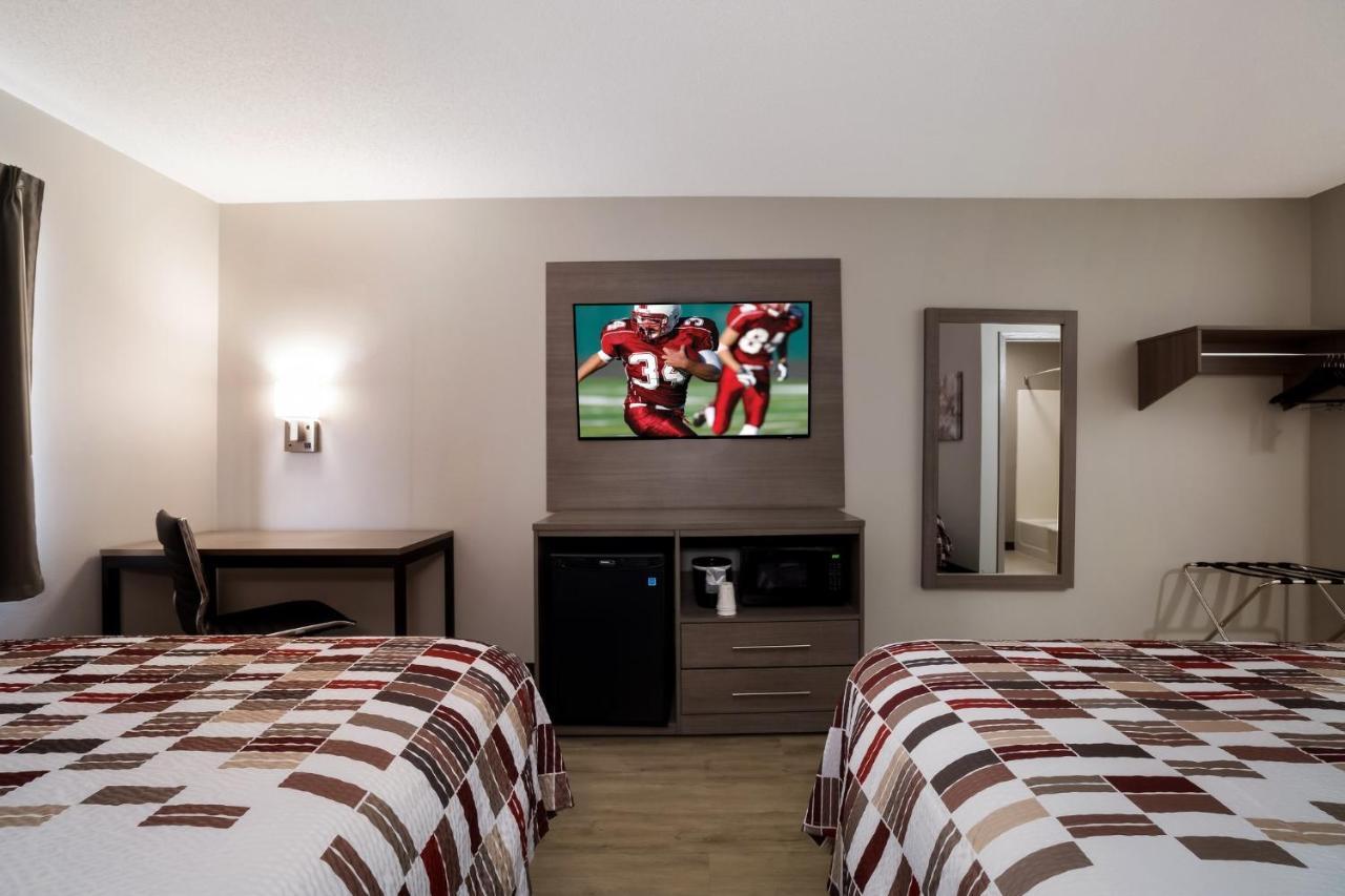 Super 8 By Wyndham Marston Motel Ngoại thất bức ảnh