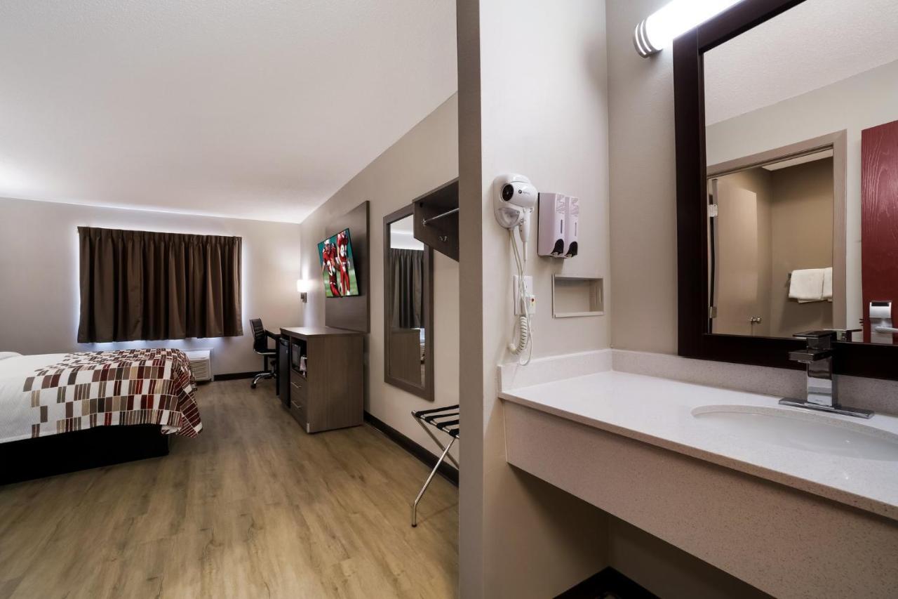 Super 8 By Wyndham Marston Motel Ngoại thất bức ảnh