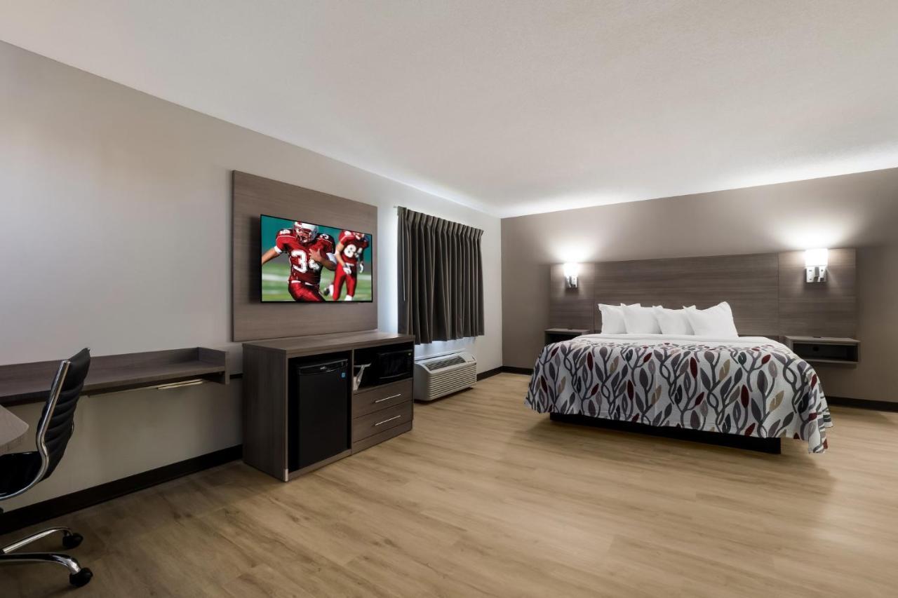 Super 8 By Wyndham Marston Motel Ngoại thất bức ảnh