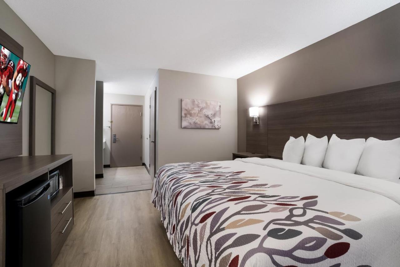 Super 8 By Wyndham Marston Motel Ngoại thất bức ảnh